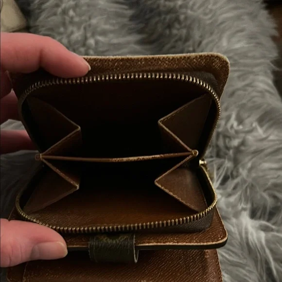 Louis Vuitton Monogram Wallet with Gold Accents - Picture 6 of 7